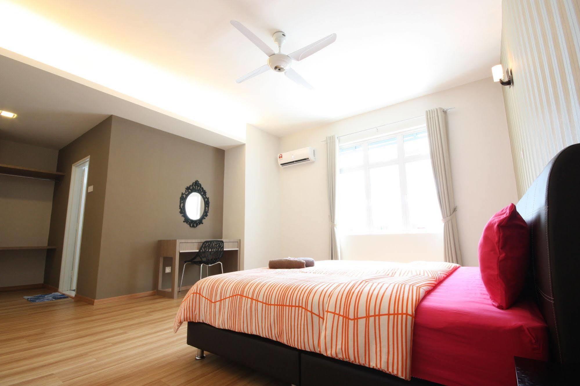 Shamrock Beach Villas 9 Seaview George Town Exterior foto